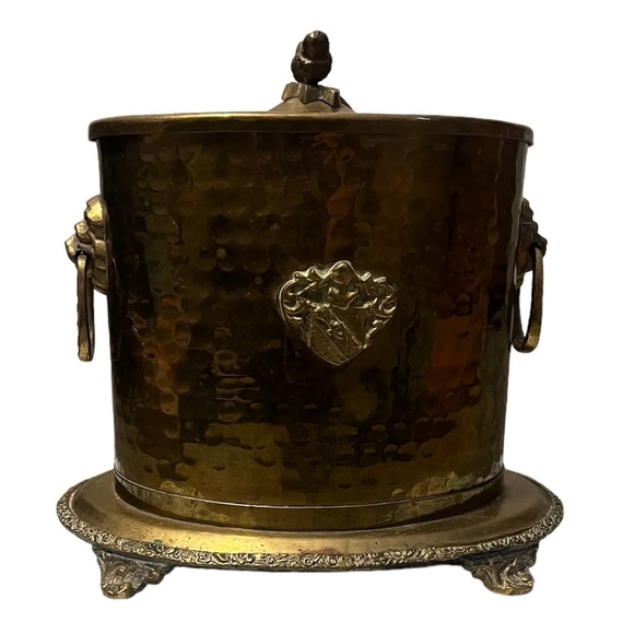 Vintage Mid-Century Modern Brass acorn finials and ornate feet Ice Bucket - Picture 1 of 8